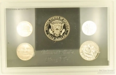 1971 US coin proof set sealed in hard plastic with black matte background