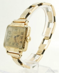 Illinois 17J grade 905 wrist watch #5314098, case #8345850, YGF wide-rectangular model #162 case