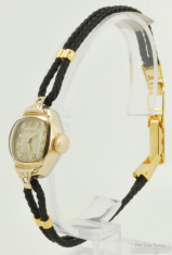 Wittnauer 17J grade CW8 ladies' wrist watch, lovely YGF & SS oval case with a tapered bezel