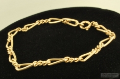 Vintage 7.5" 14k figaro link bracelet, mixed style of round links and long rectangular links, 3.5dwt